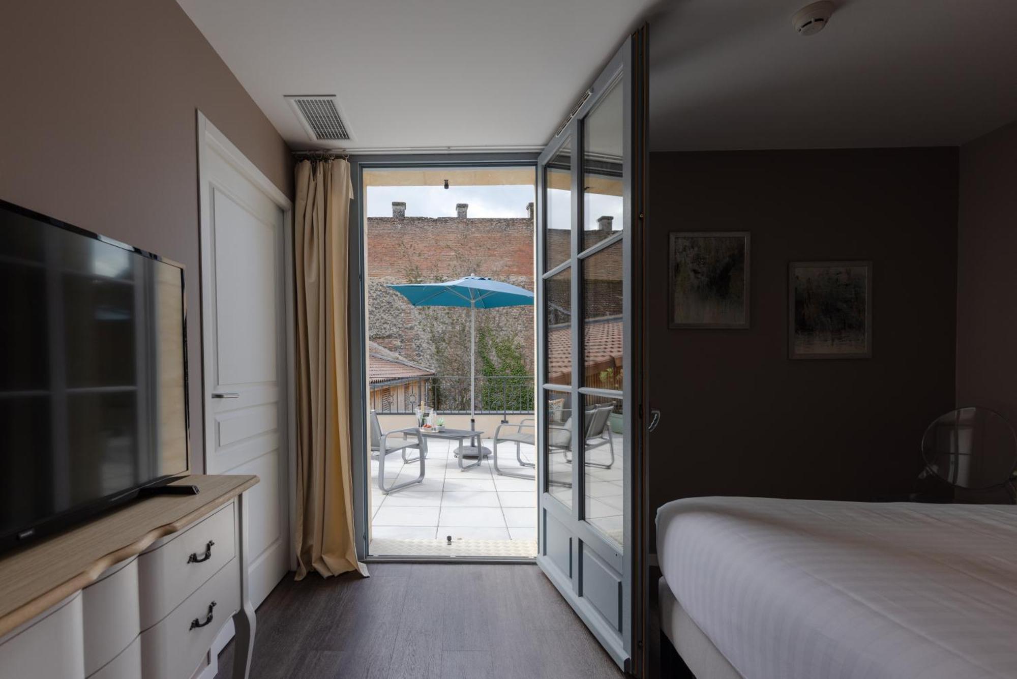 Hotel-Restaurant Des Augustins Saint-Cyprien  Eksteriør billede